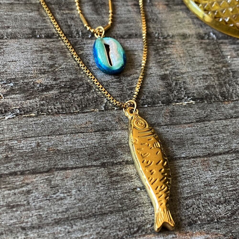 NEW Golden Fish & Shell Layering Necklace Set - Picture 10 of 11